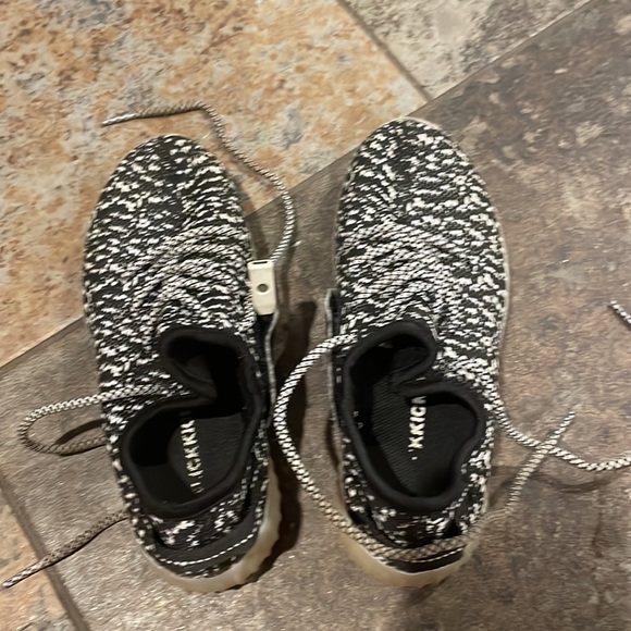 Light up shoes, but don’t know if they work - Picture 13 of 13